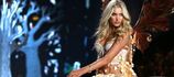 Ασκήσεις για τέλειους γλουτούς από την Elsa Hosk (ΒΙΝΤΕΟ)