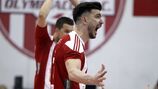 Πρωταθλητής και αήττητος ο Ολυμπιακός, 3-0 τον ΠΑΟΚ